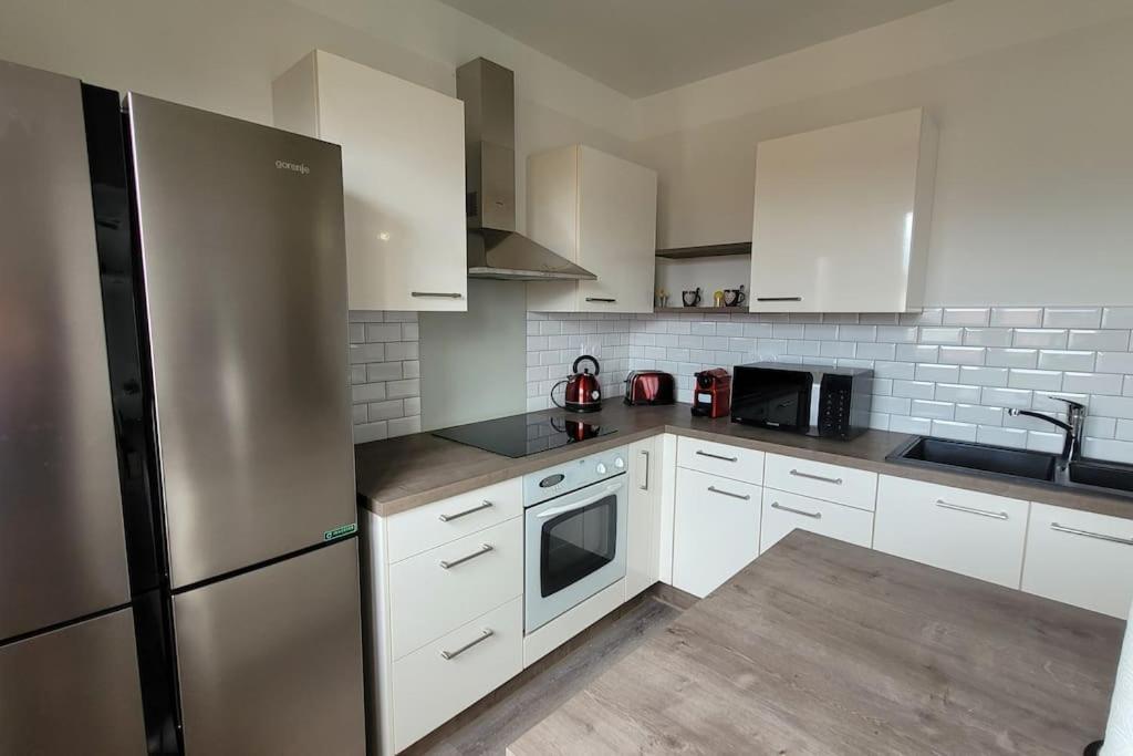 Bel Appartement T5 Neuf Avec 4 Chambres Tarbes Exteriör bild