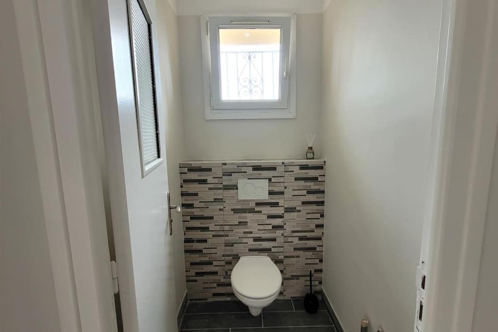 Bel Appartement T5 Neuf Avec 4 Chambres Tarbes Exteriör bild